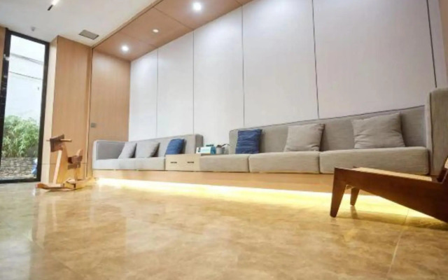 Yiyalan Hotel (Jianshui Ancient City Lin'an Prefecture Branch)