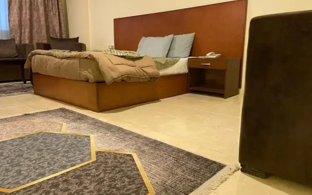 Verssailles Pyramids Hotel