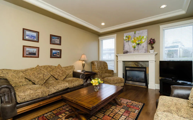 White Rock Beach Guest House