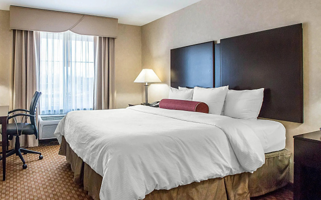 Clarion Inn Elmhurst - Oak Brook near I-88, I-290, I-294
