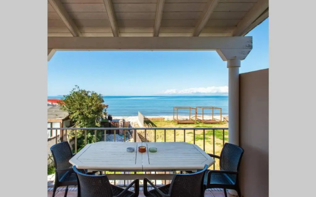 Maistro Beach House