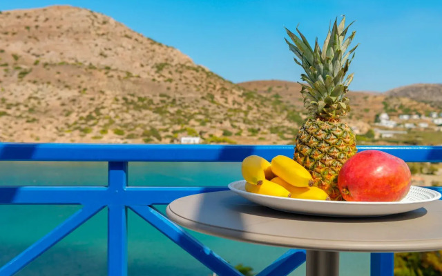 Dolphin Bay Seaside Resort & Suites