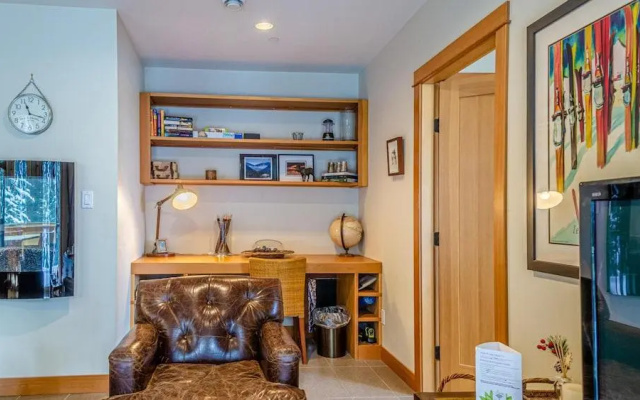 Kookaburra Lodge #303 By Bear Country