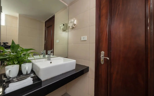 Madelise Adora Hotel