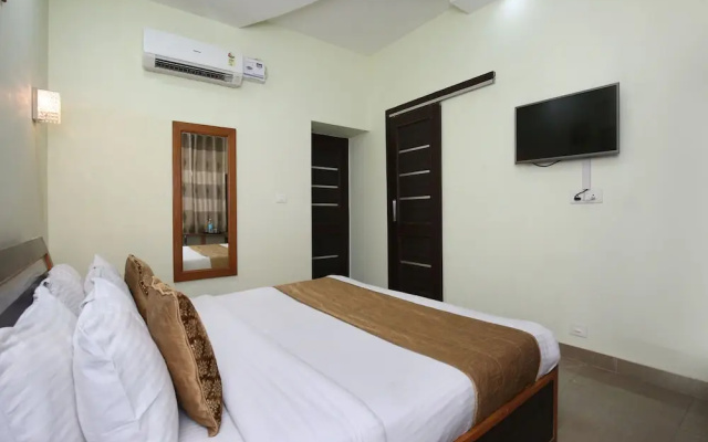 OYO 9956 Hotel Venus
