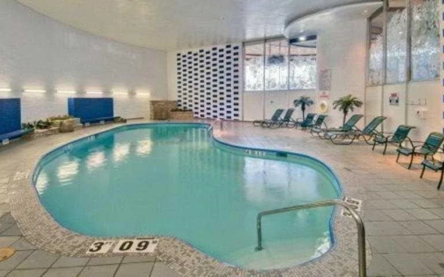 Wyndham Milwaukee Airport Hotel & Convention Center