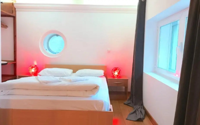 1 bedroom apartment n02 - Rua da Palma