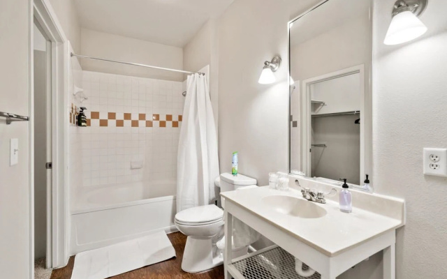 Plano Amazing 2BD 2BA Apartment