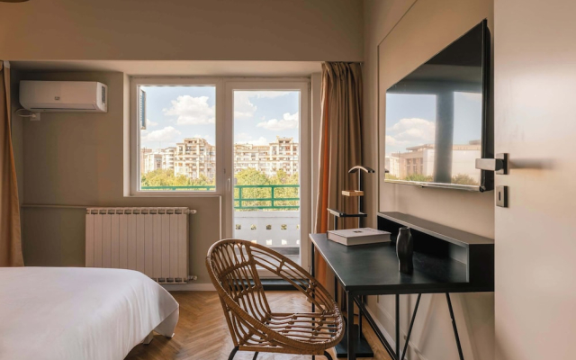 New Unirii Apartments by Olala Homes