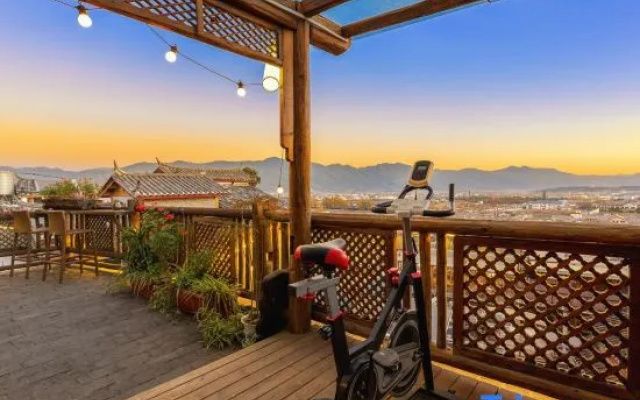 Xinglan Yunding · Pet-Friendly Designer Guesthouse(Lijiang Ancient City Dashuiche)