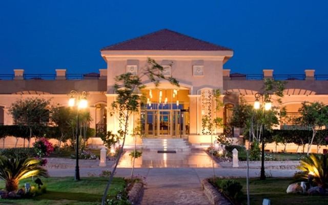 Отель Swiss Inn Dream Resort Taba вид на фасад
