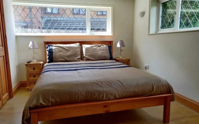 Whitehouse Guest House