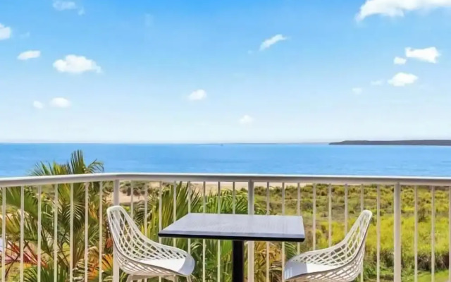 Wake to the Waves - Oceanfront Apartment