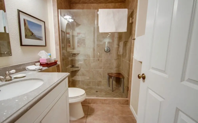 Gorgeous Ocean View Condo with Pool & Spa SURF9 by RedAwning