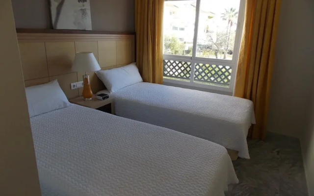 Beachside Apartment Near Puerto Banus