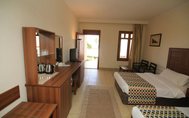 Club Reef Resort