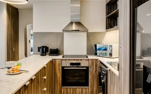 Upscale Urban Haven at City Suite 906