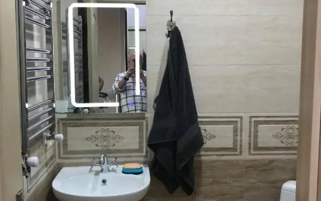 2-Zimmer Wohnung In Einem Wohnhaus