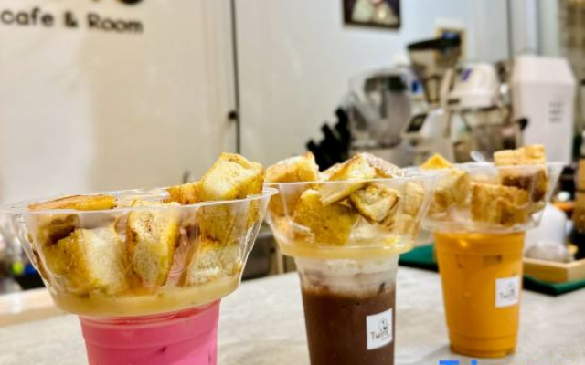 Twins cafe & Room
