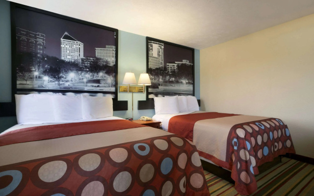 Super 8 by Wyndham Park City/North Wichita Area