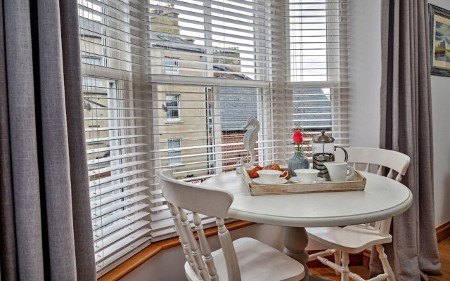 Apartment in Whitby Near Whalebone Arch