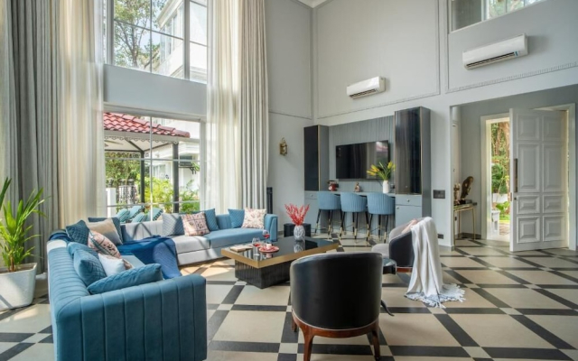 ELIVAAS Prive Suntuarios Casa Iris 4BHK
