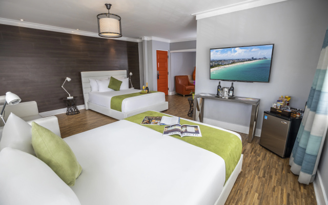 Chesterfield Hotel & Suites