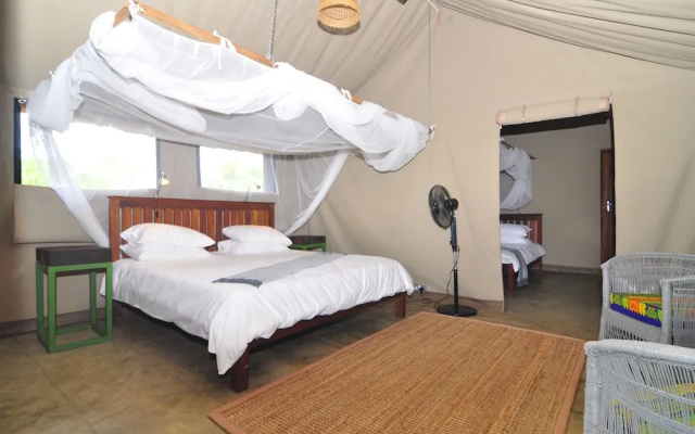 Rafiki Safari Camp