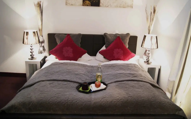 Plenus Hotel
