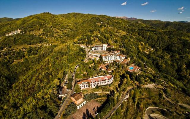 Отель Renaissance Tuscany Il Ciocco Resort & Spa