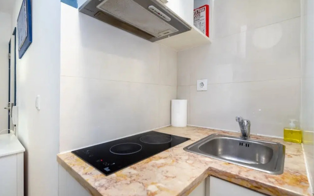 Central Minimalist 1-Bed Great To Explore Lisbon