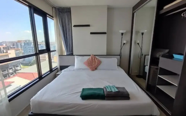 The Base Central Pattaya by Mickey