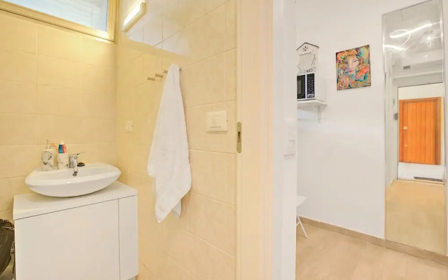 Jolie Sur La Mer - Petit Studio