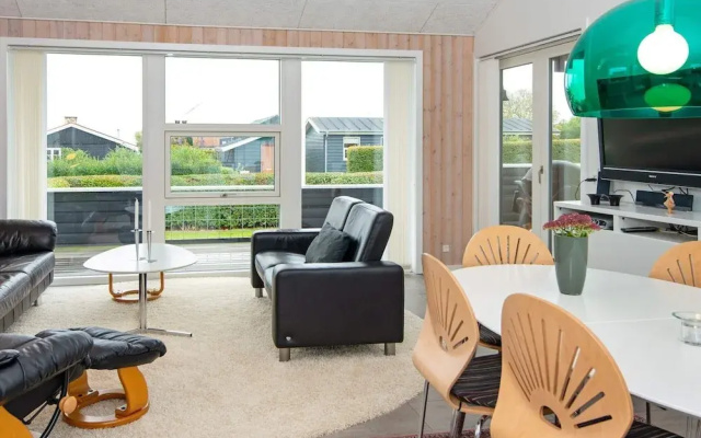 6 Person Holiday Home in Hejls