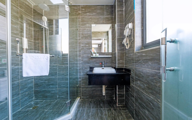 Hi Inn Shanghai Anting Changji Road