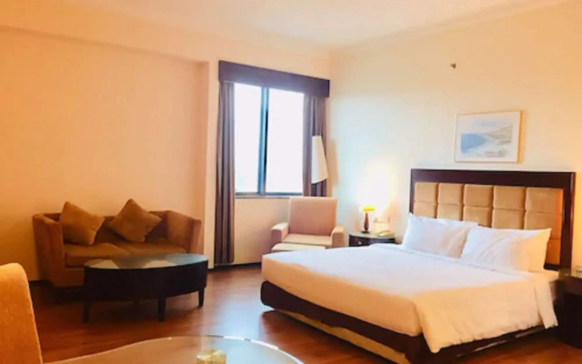Crystal Crown Hotel