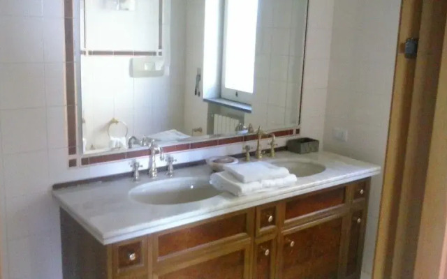 Le Ginestre Bed  Breakfast