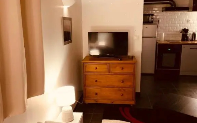 Studio 29 m2 proche La Défense WIFI