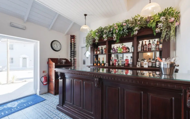 Somerset House Hotel & Restaurant
