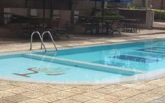 Le Savanna Country Lodge And Hotel