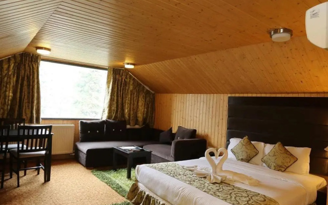 Pine Spring Resort Gulmarg