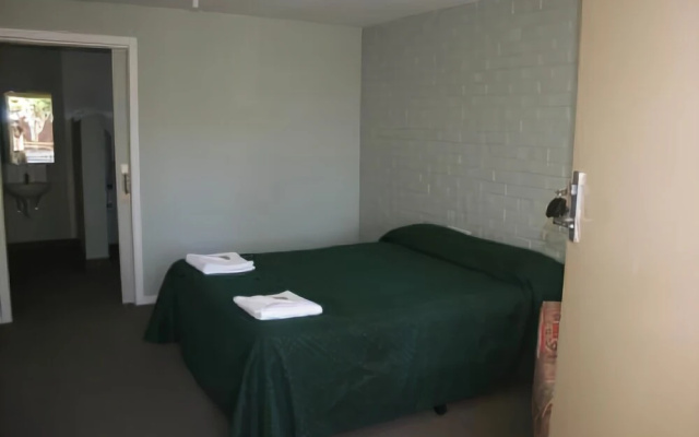 A Room For U