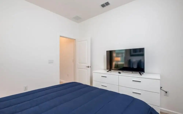 2621ca 10 Bedroom Villa by RedAwning