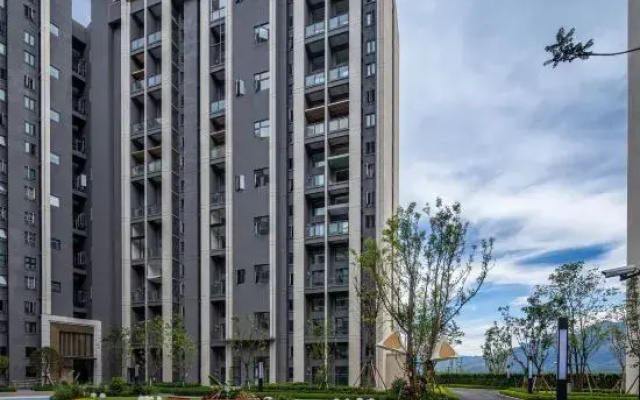 Xichang Hanjin Hotel ( qionghai 17 Degree Wanda Plaza Hotel)