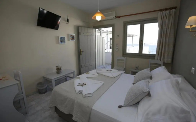 Alexandra's Rooms