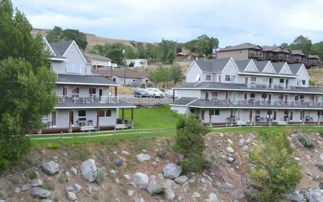 Absaroka Lodge