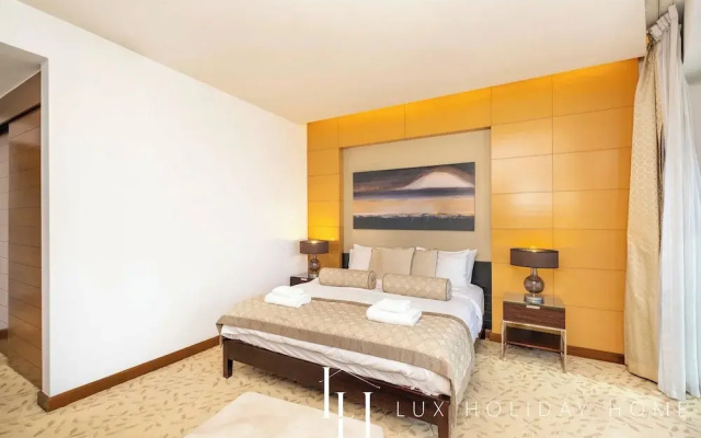 Lux The Address Dubai Mall Suite