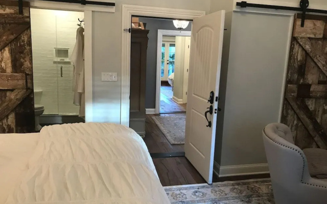 Chateau Rooms