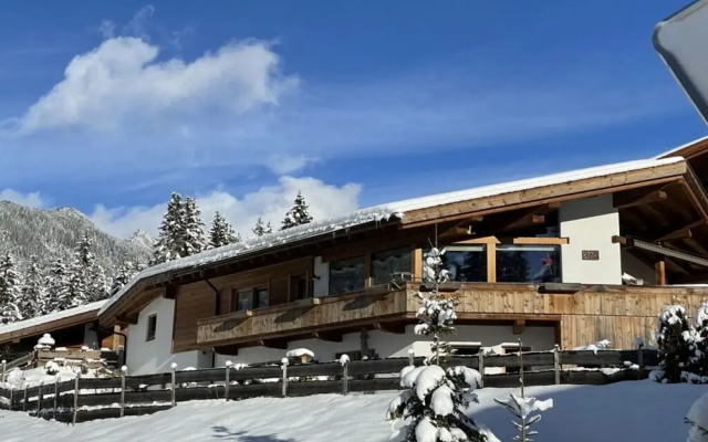 Holiday Apartment Alpengluhen