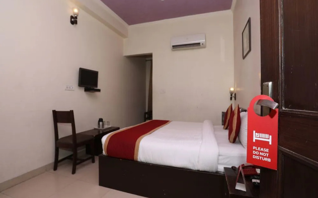 OYO 10345 Hotel Palm's
